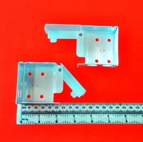 Timber Blinds Metal Bracket White 55mm x 60mm Timber Venetian Blind Parts