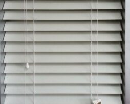 white 63mm shutter pvc White PVC Shutter look Venetien Blind.63mm