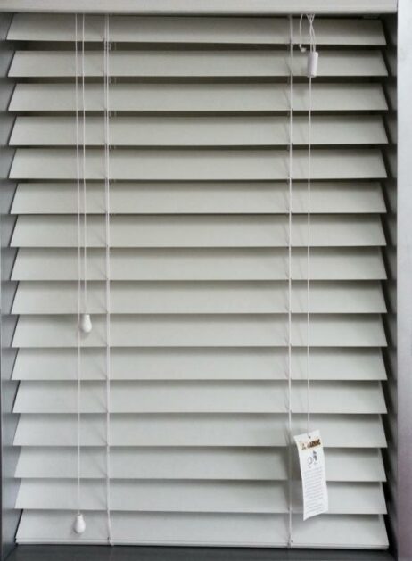 white 63mm shutter pvc White PVC Shutter look Venetien Blind.63mm